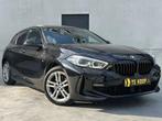 BMW 1 Serie 118 M Sport*Pano*Carplay*Led*Alarm*Camera, Autos, Cuir, Achat, Boîte manuelle, Noir
