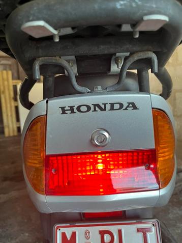 Scooter Honda, Motoren, Particulier