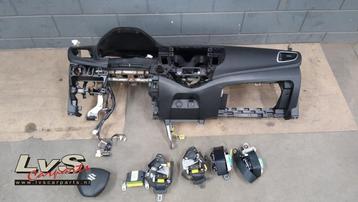 Airbag set + dashboard van een Suzuki Baleno beschikbaar voor biedingen