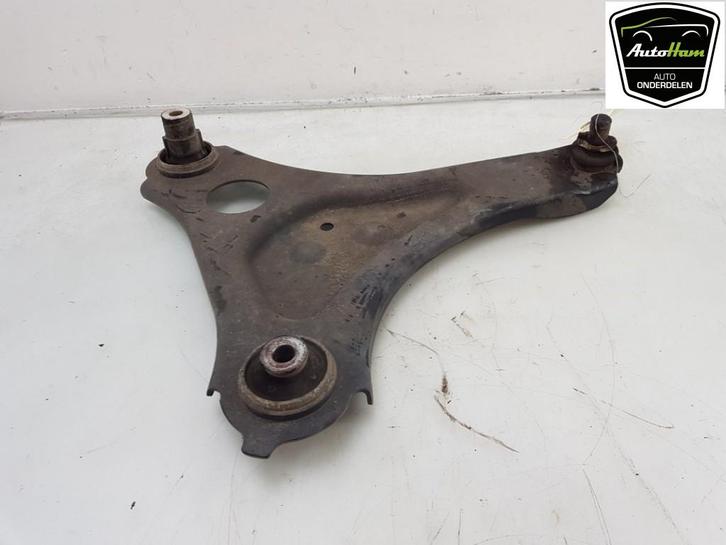 DRAAGARM RECHTS VOOR Renault Twingo III (AH) (01-2014/-), Auto-onderdelen, Ophanging en Onderstel, Renault, Gebruikt