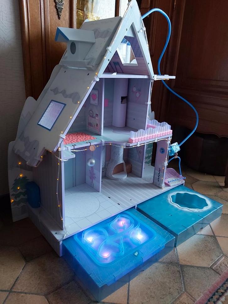 LOLSuprise winterdisco speelhuis met licht, sneeuw, skilif, Kinderen en Baby's, Speelgoed | Poppenhuizen, Gebruikt, Ophalen