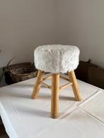 Krukje met imitatiebont, Huis en Inrichting, Krukjes, Ophalen of Verzenden, Gebruikt, Hout