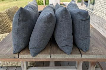 4 tuinkussens beschikbaar voor biedingen