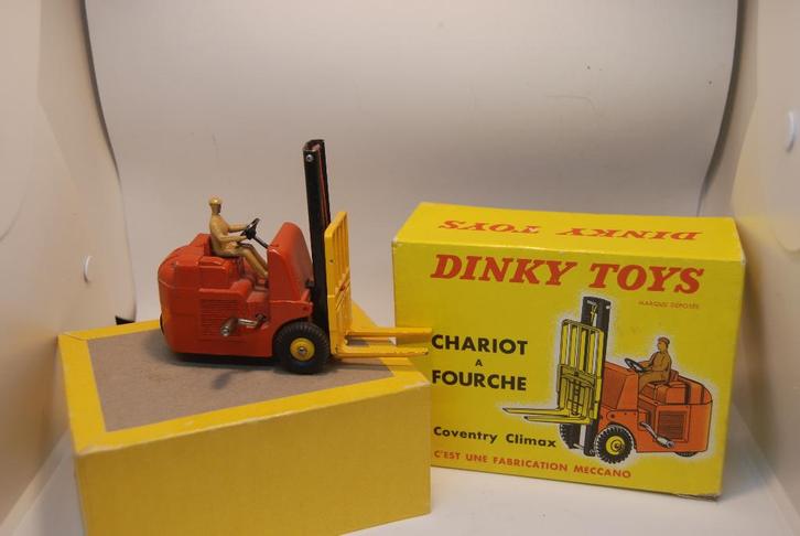 Dinky Toys chariot a fourche coventry climax n597, Hobby en Vrije tijd, Modelauto's | 1:43, Gebruikt, Overige typen, Dinky Toys