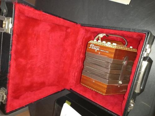 Concertina Stagi C3, Muziek en Instrumenten, Accordeons, Zo goed als nieuw, Met koffer, Met riemen, Ophalen