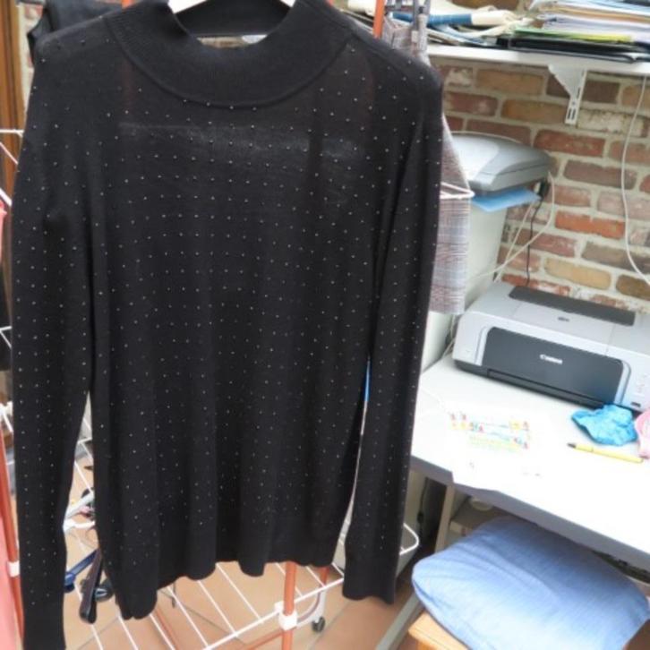 Fijn nieuw pulleke studs zwart open rug Karl Lagerfeld mt L, Kleding | Dames, Truien en Vesten, Nieuw, Maat 42/44 (L), Zwart, Ophalen of Verzenden