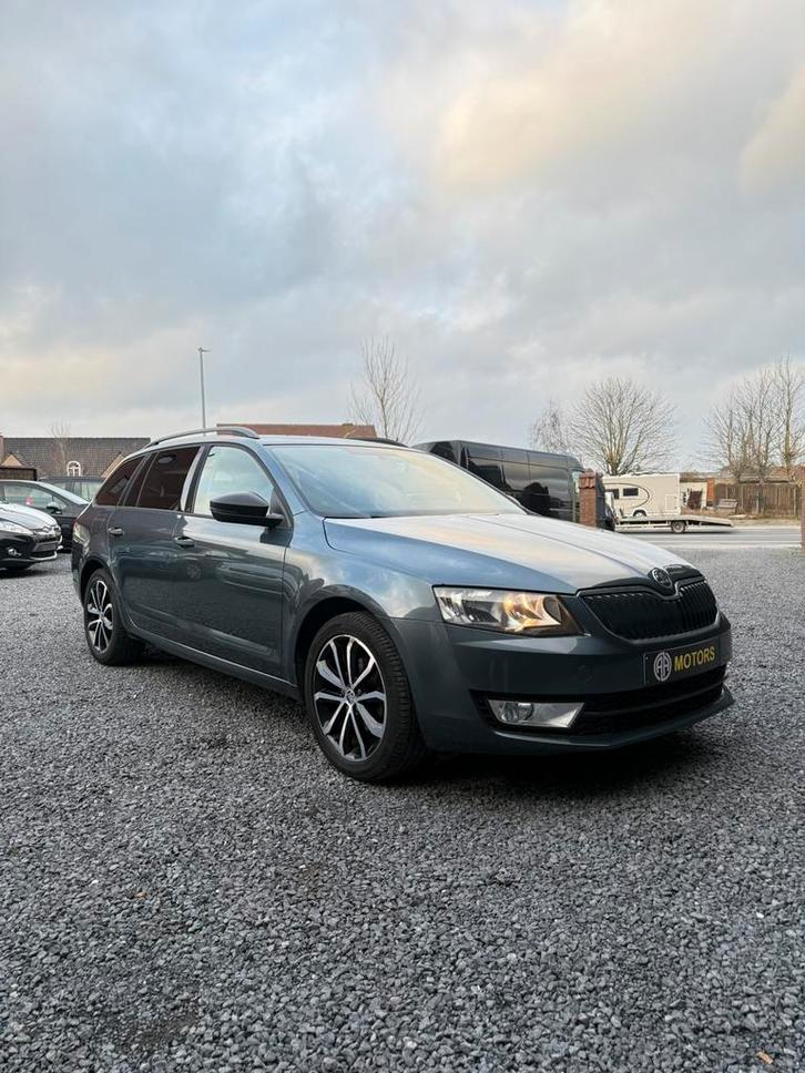 Skoda Octavia TDI 100 000 km, Autos, Skoda, Entreprise, Achat, Octavia, ABS, Airbags, Air conditionné, Bluetooth, Feux de virage