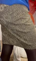 M/L gouden minirok, Kleding | Dames, Rokken, Overige kleuren, Maat 42/44 (L), Ophalen of Verzenden, Zo goed als nieuw