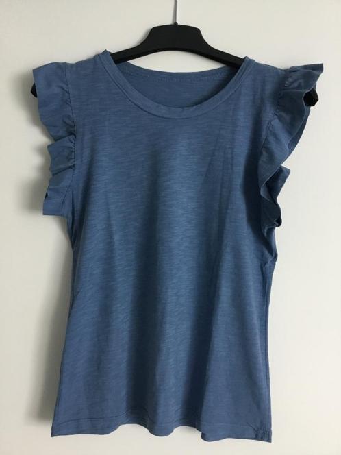 Blauwe t-shirt / top met volantmouwtjes maat 3 / M, Kleding | Dames, T-shirts, Zo goed als nieuw, Maat 38/40 (M), Blauw, Korte mouw