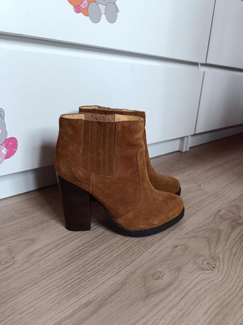 Booties van Buffalo London, Kleding | Dames, Schoenen, Zo goed als nieuw, Lage of Enkellaarzen, Ophalen of Verzenden