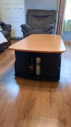 TABLE DE SALON EN HETRE MASSIF, 100 à 150 cm, Moins de 50 cm, Hêtre massif, Comme neuf