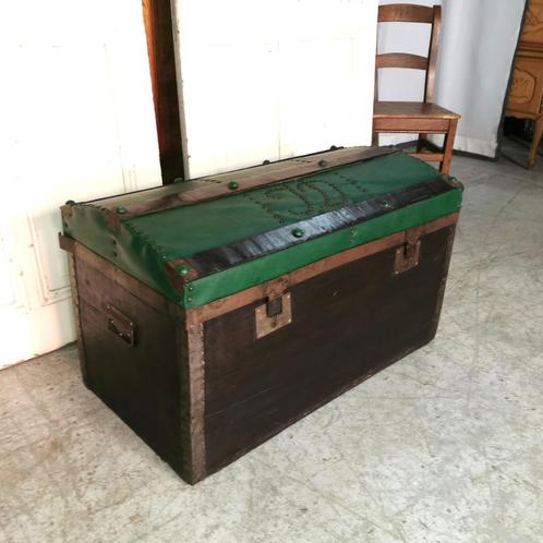 Grote antieke dekenkist met groen leer B 91 D 50 H 55, Antiek en Kunst, Curiosa en Brocante, Ophalen