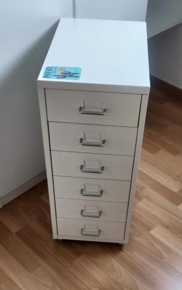 Knokke: Ladekastje - Wit - Metaal beschikbaar voor biedingen