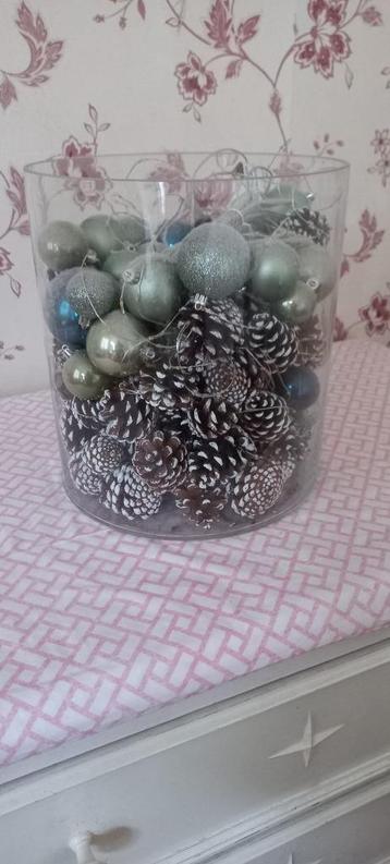 Kerstversieringen beschikbaar voor biedingen