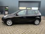 Renault Scenic Benzine - Airco/alu velgen/Navigatie, Auto's, Renault, Voorwielaandrijving, Euro 5, Gebruikt, Zwart