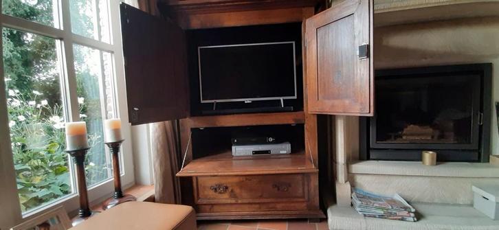 🛑🚧Mooie MASSIEF VOL EIKENtv en of bar kast, Huis en Inrichting, Slaapkamer | Nachtkastjes, Zo goed als nieuw, Ophalen of Verzenden