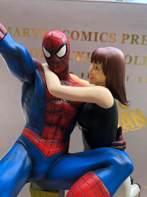 Statue Kotobukiya Marvel Spiderman et Mary Jane -no Sideshow, Collections, Statues & Figurines, Utilisé, Autres types