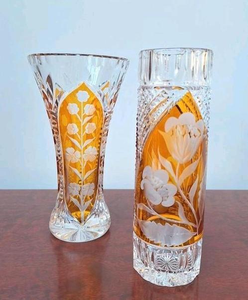 Twee prachtige oude geslepen kristallen vazen 'Julia'crystal, Antiek en Kunst, Antiek | Glaswerk en Kristal, Ophalen of Verzenden