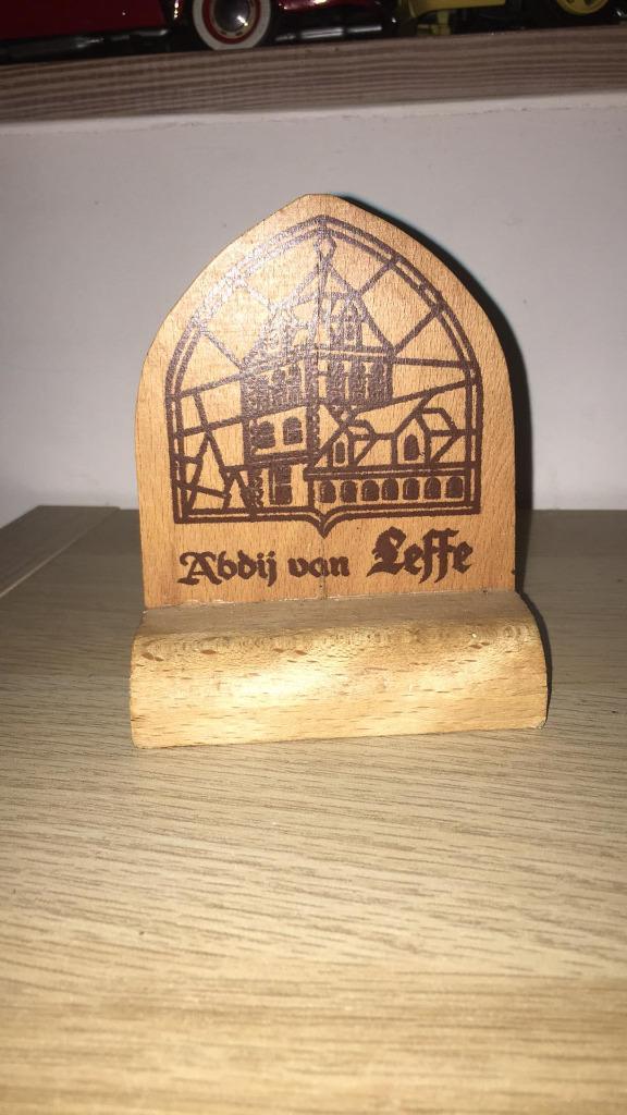 Leffe : porte-cartons, Collections, Marques de bière, Comme neuf, Sous-bock, Leffe, Enlèvement ou Envoi