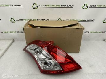 Achterlicht Links Suzuki Swift NIEUW ORIGINEEL 35670-68L00 beschikbaar voor biedingen