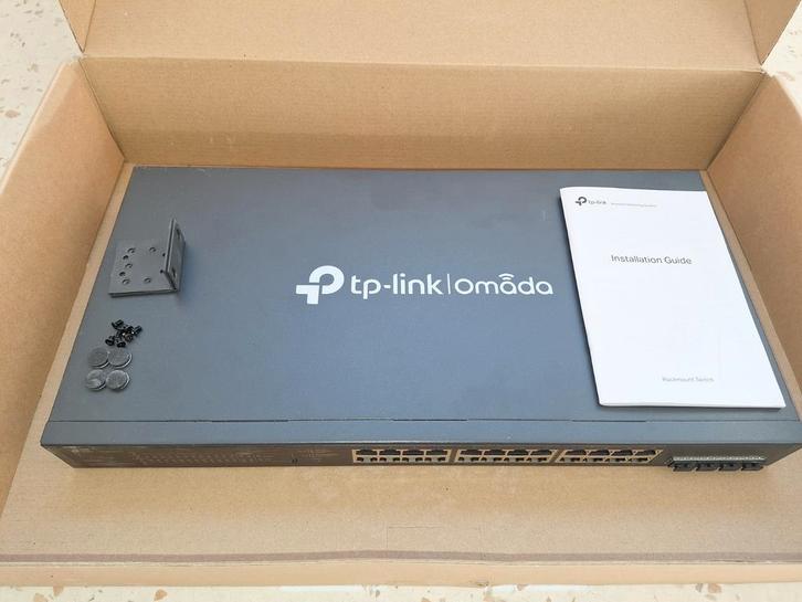 TP-Link Omada 24-Port PoE+, Computers en Software, Netwerk switches, Zo goed als nieuw, Ophalen of Verzenden