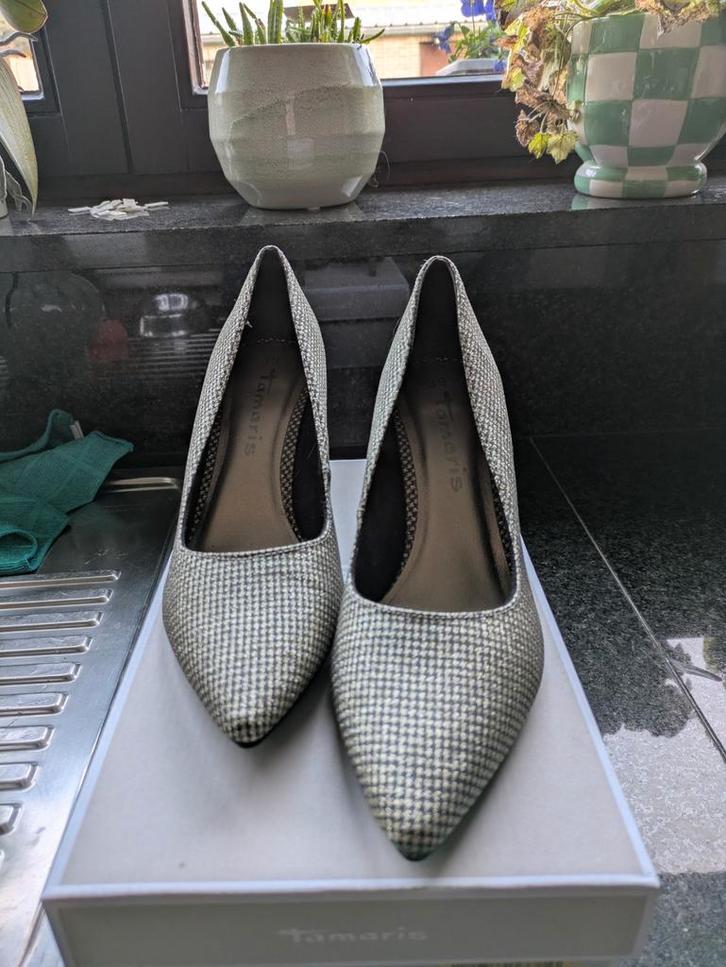 Nouveaux escarpins stylés et élégants de Tamaris, Vêtements | Femmes, Chaussures, Neuf, Escarpins, Autres couleurs, Enlèvement ou Envoi