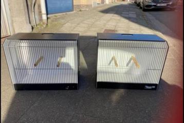 Tentoonstellingskotjes beschikbaar voor biedingen