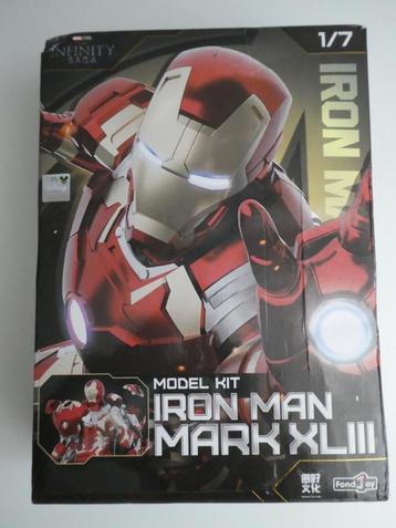 Iron Man Mark XLIII - Fond Joy beschikbaar voor biedingen