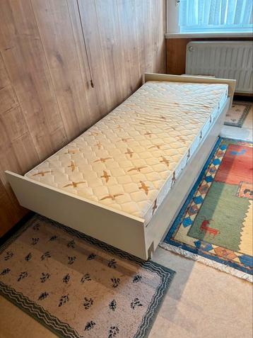 Bed 90x 200 cm 1 persoon beschikbaar voor biedingen