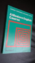 A Modern English Course Workbook 2, Non-fiction, Utilisé, Enlèvement ou Envoi