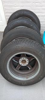 4 Dunlop winterbanden op velg 215/70R16 (Hyundai Tucson), Auto-onderdelen, Banden en Velgen, Winterbanden, Ophalen