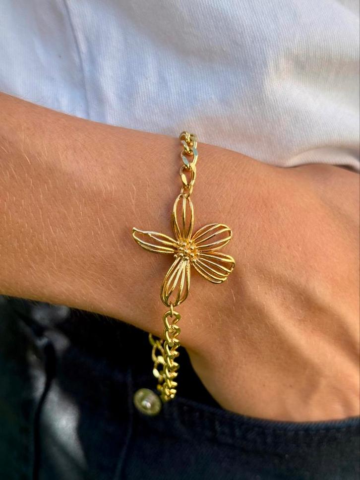 Intercalaire bloemenarmband, Handtassen en Accessoires, Armbanden, Nieuw, Overige materialen, Goud, Ophalen of Verzenden