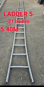 HOGE LADDER 5.40M IN UITSTEKENDE GOEDE STAAT, Doe-het-zelf en Bouw, Ladders en Trappen, Ladder, Gebruikt, Ophalen