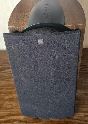 KEF iQ1-grill beschikbaar voor biedingen