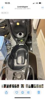 Vespa gts 300cc, Motoren, Scooter, 300 cc, 1 cilinder, LED Verlichting