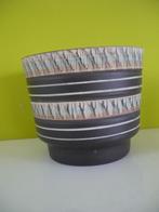 Knappe vintage sgraffito bloempot / cache-pot Akru keramik, Gebruikt, Rond, Binnen, Ophalen of Verzenden