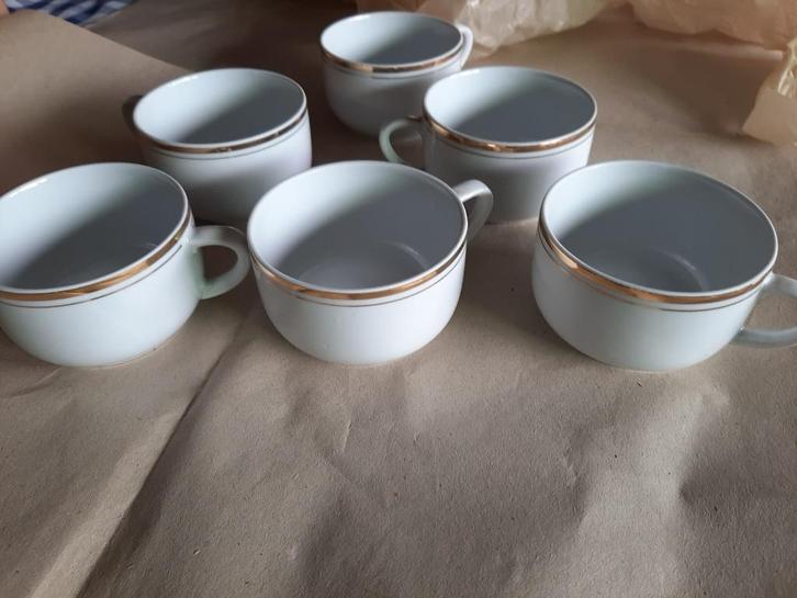 Set van  6 tassen "KALHA" met ondertassen " COLDITS" GDR, Antiek en Kunst, Antiek | Servies los, Ophalen