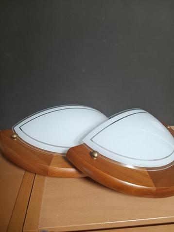 2 wandlampen in goede staat  beschikbaar voor biedingen
