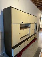 Antiek volhouten kast, Ophalen, 250 tot 300 cm, Gebruikt, Met deur(en)