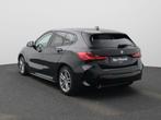 BMW 1 Reeks Hatch 116iA M PACK | CARPLAY | LED | PDC, Auto's, Gebruikt, Zwart, 5 zetels, 3 cilinders