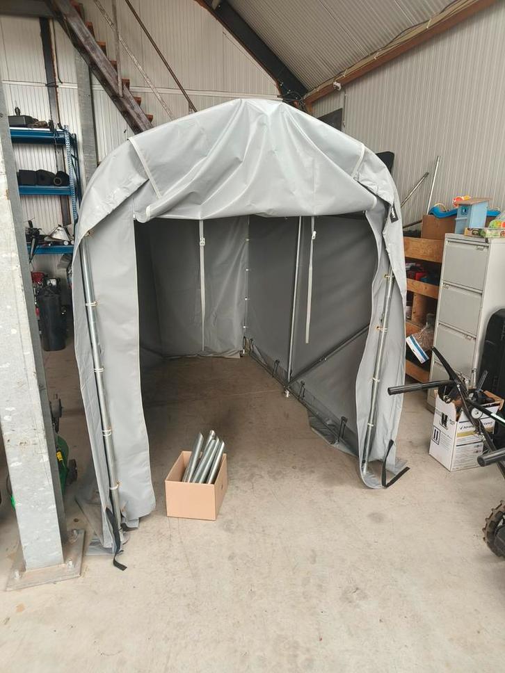 Garagetent 2,4mD x 1,6mB x 2mH, Tuin en Terras, Partytenten, Zo goed als nieuw, Ophalen