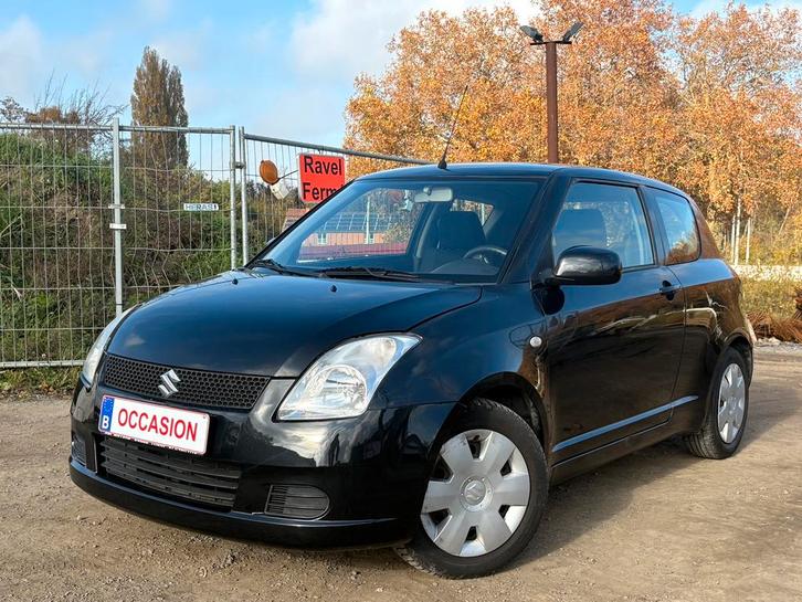 Suzuki Swift 1.3i * AIRCO * prête à immat * EURO4 *, Auto's, Suzuki, Particulier, Swift, ABS, Airbags, Airconditioning, Centrale vergrendeling