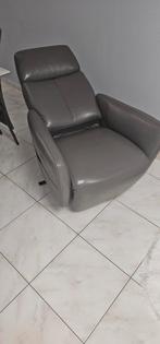 Fauteuil relax cuir Made Italie relax rechargeable, Ophalen, Zo goed als nieuw
