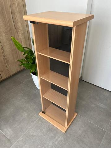 DVD-kastje beschikbaar voor biedingen