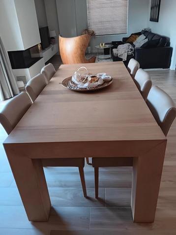 Massieve moderne eettafel, Huis en Inrichting, Tafels | Eettafels, Ophalen, Zo goed als nieuw
