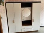 Vintage - Retro Wit - bruine kast met spiegel, Huis en Inrichting, Ophalen, 150 tot 200 cm, 150 tot 200 cm, Met hangruimte