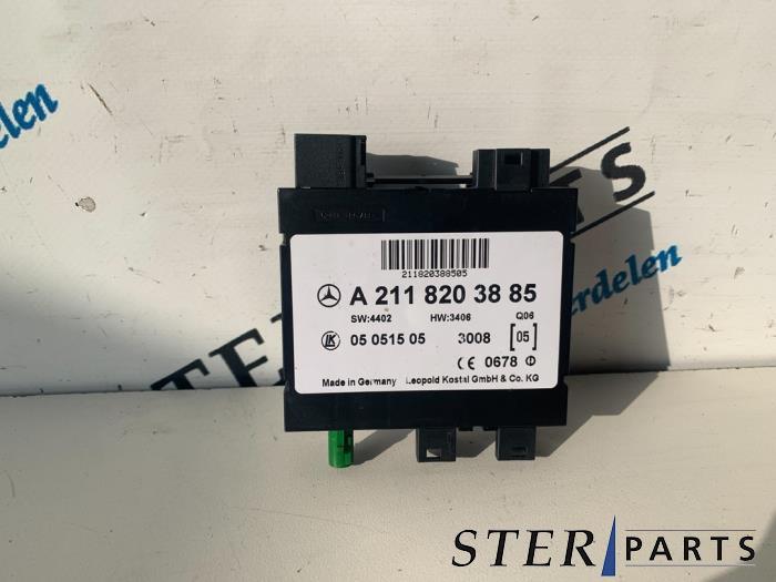 Antenne Versterker van een Mercedes E-Klasse, Ophalen of Verzenden, 3 maanden garantie, Gebruikt, Mercedes-Benz