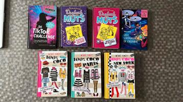 Pakket meisjesboeken 10 tot 12 jaar beschikbaar voor biedingen