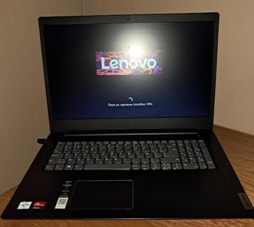 Laptop Lenovo 17" Windows 11 beschikbaar voor biedingen