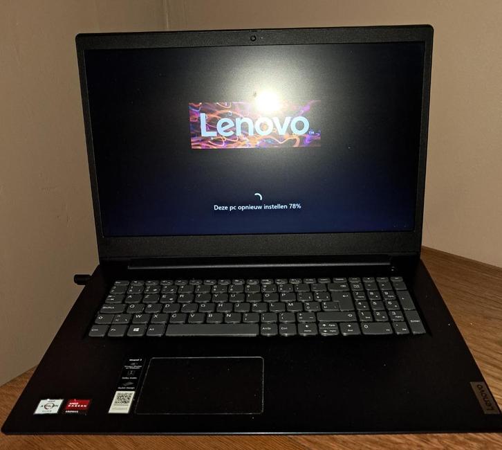 Laptop Lenovo 17" Windows 11, Computers en Software, Windows Laptops, Zo goed als nieuw, 17 inch of meer, SSD, 2 tot 3 Ghz, 8 GB